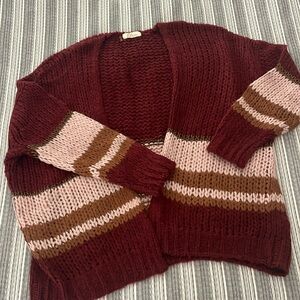 One Size fits all Elan Chunky Cardigan